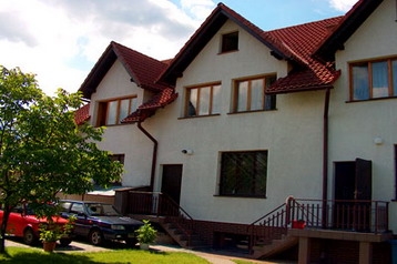 Polonia Privát Łącko, Exterior